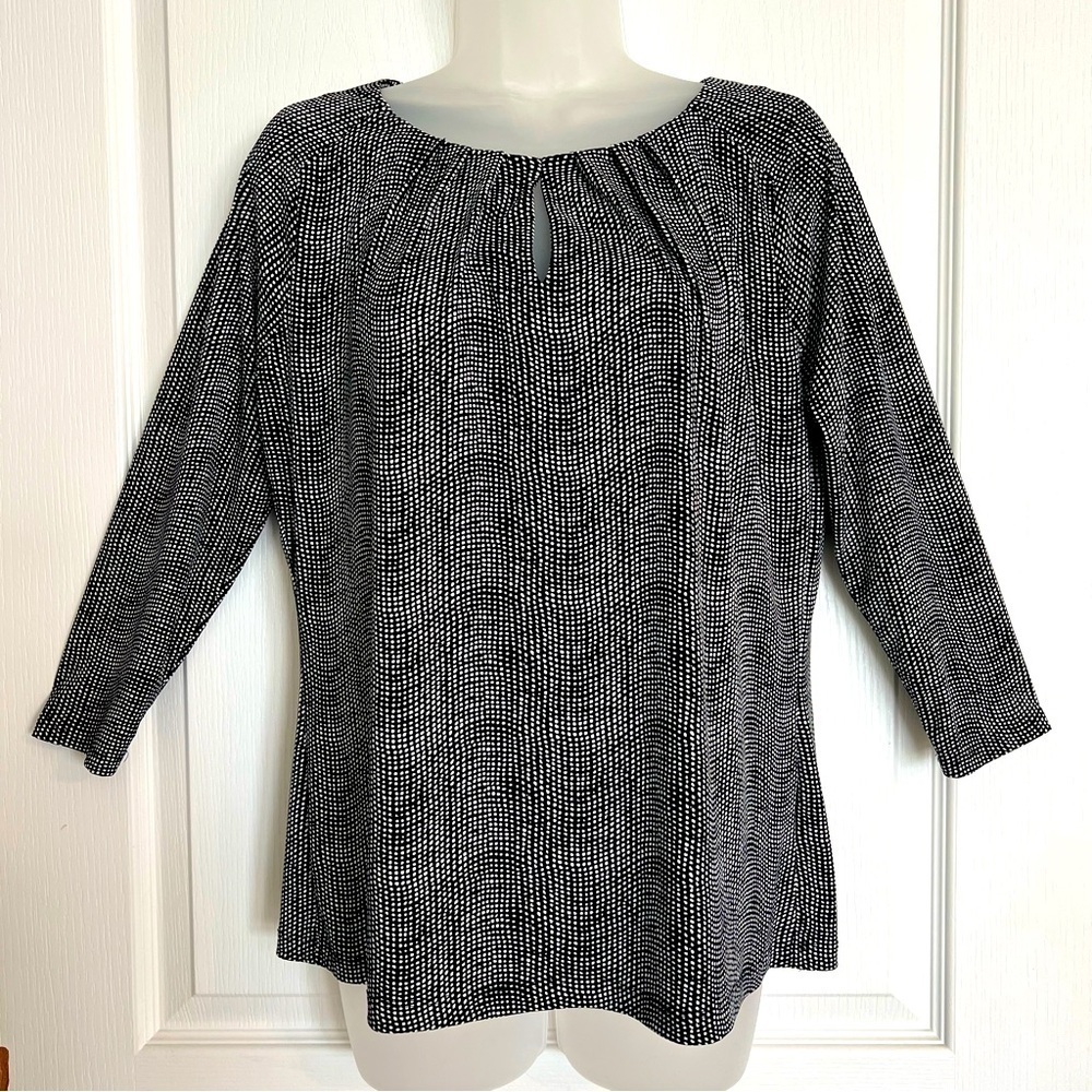 Liz Claiborne Blouse Top 3/4 Sleeve Black White Dot Keyhole Neck Size Medium